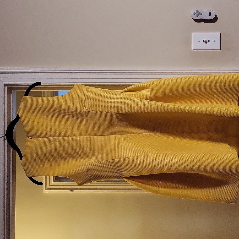 Summer yellow Calvin Klein poly pique honeycomb dress. - Picture 2 of 5